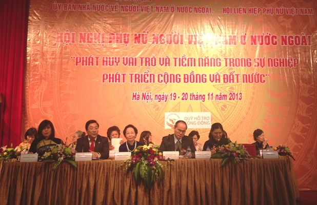 Khai mạc Hội nghị Phụ nữ người Việt Nam ở nước ngoài lần thứ nhất
